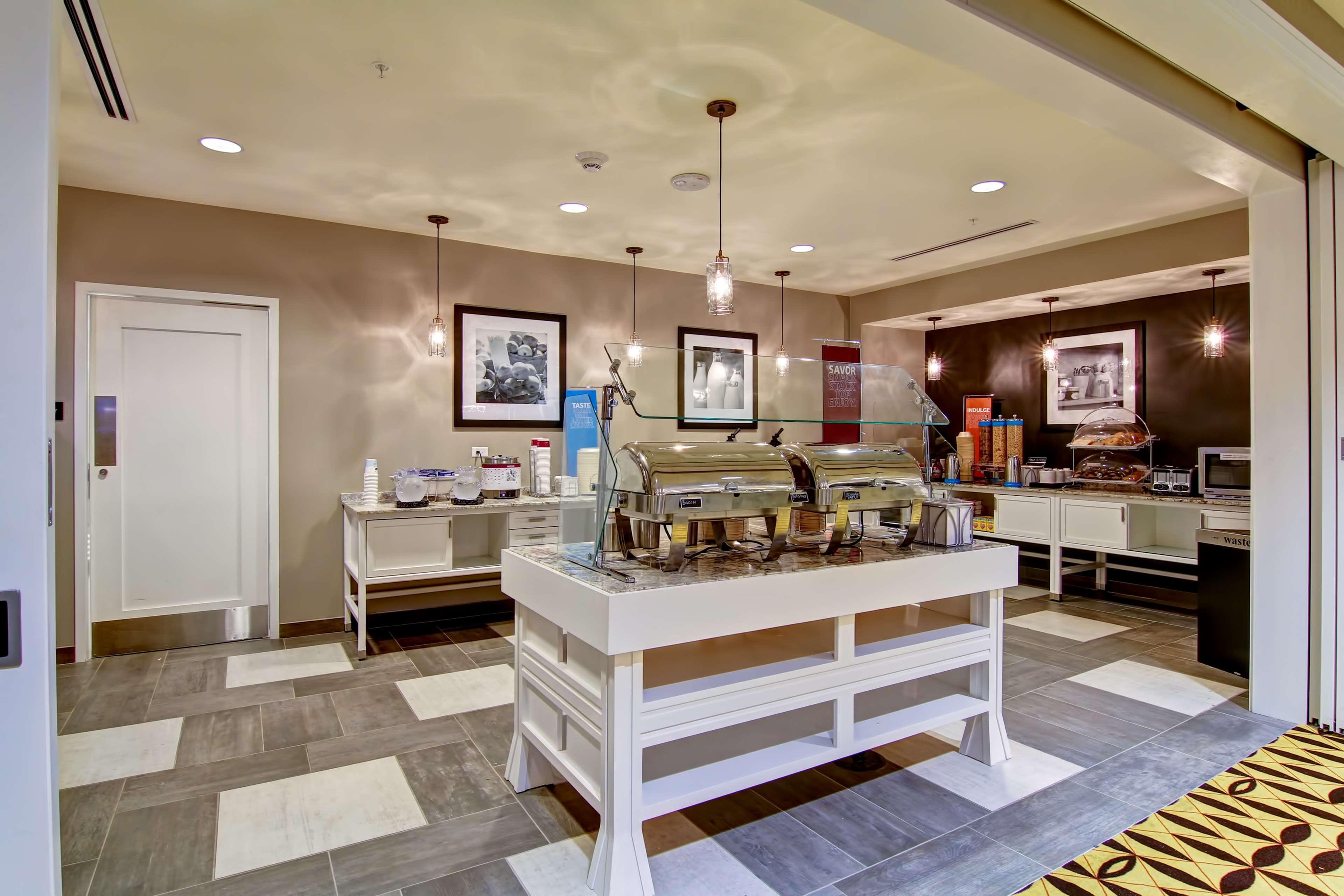 Hampton Inn And Suites Cincinnati - Downtown Esterno foto