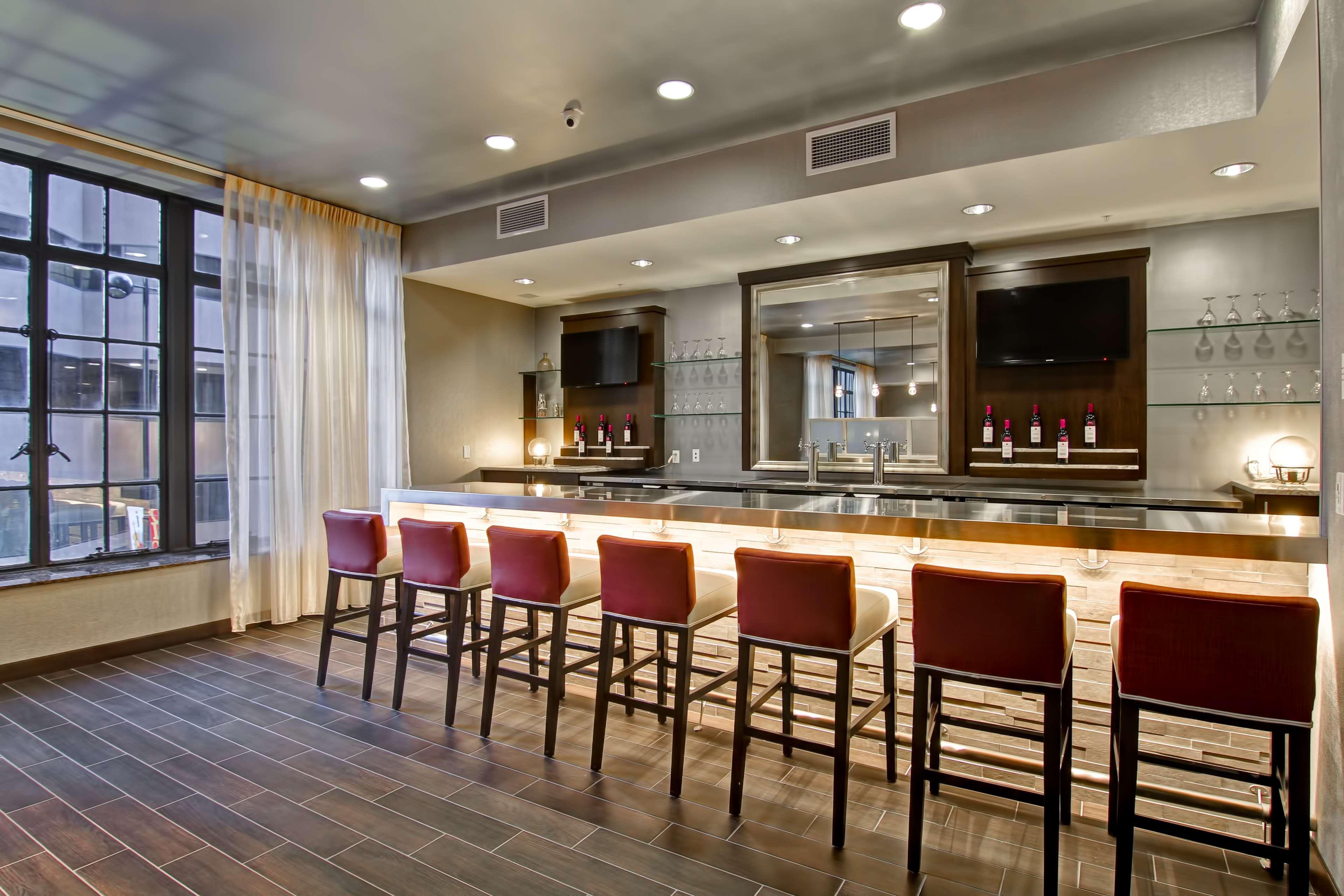Hampton Inn And Suites Cincinnati - Downtown Esterno foto