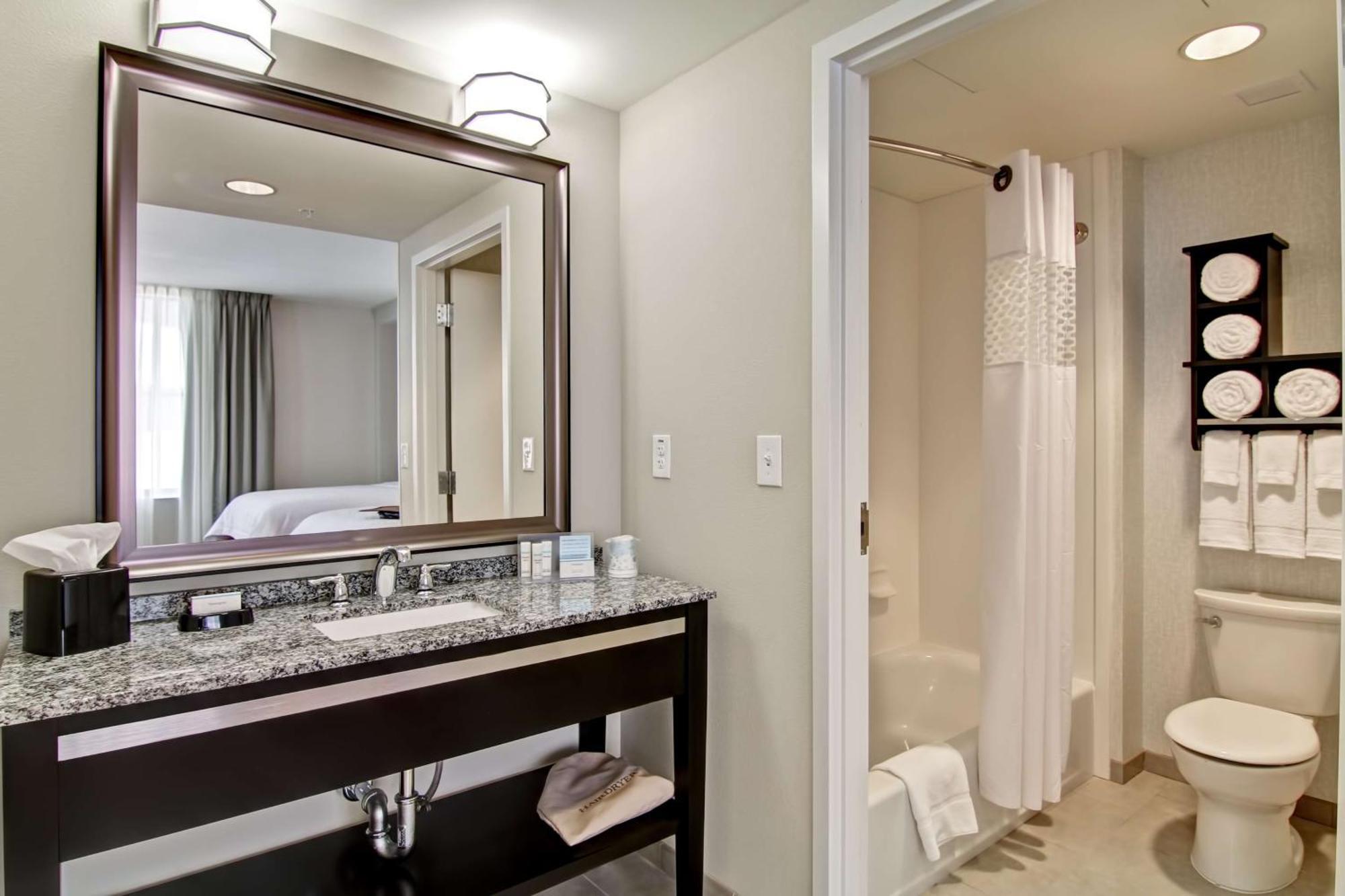Hampton Inn And Suites Cincinnati - Downtown Esterno foto