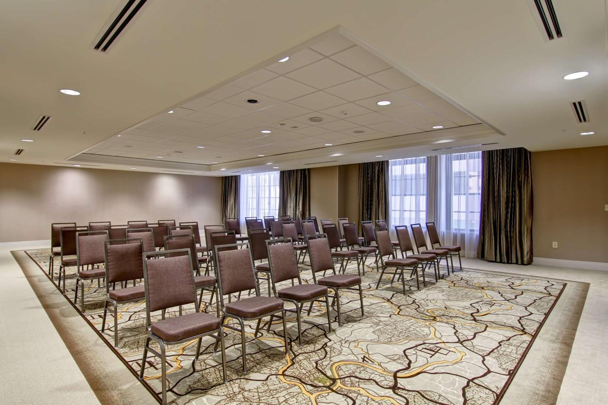 Hampton Inn And Suites Cincinnati - Downtown Esterno foto